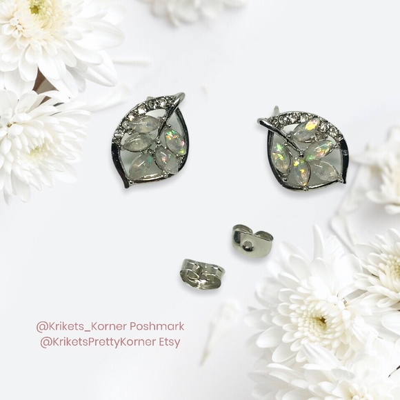 Leaf Shaped Opalite Stud Earrings - Picture 2 of 4